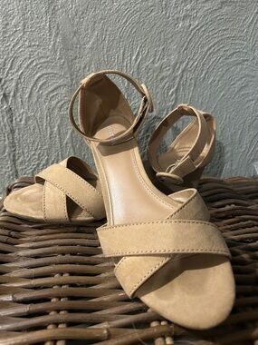 Merona Beige Cross-Strap Ankle-Strap Sandals